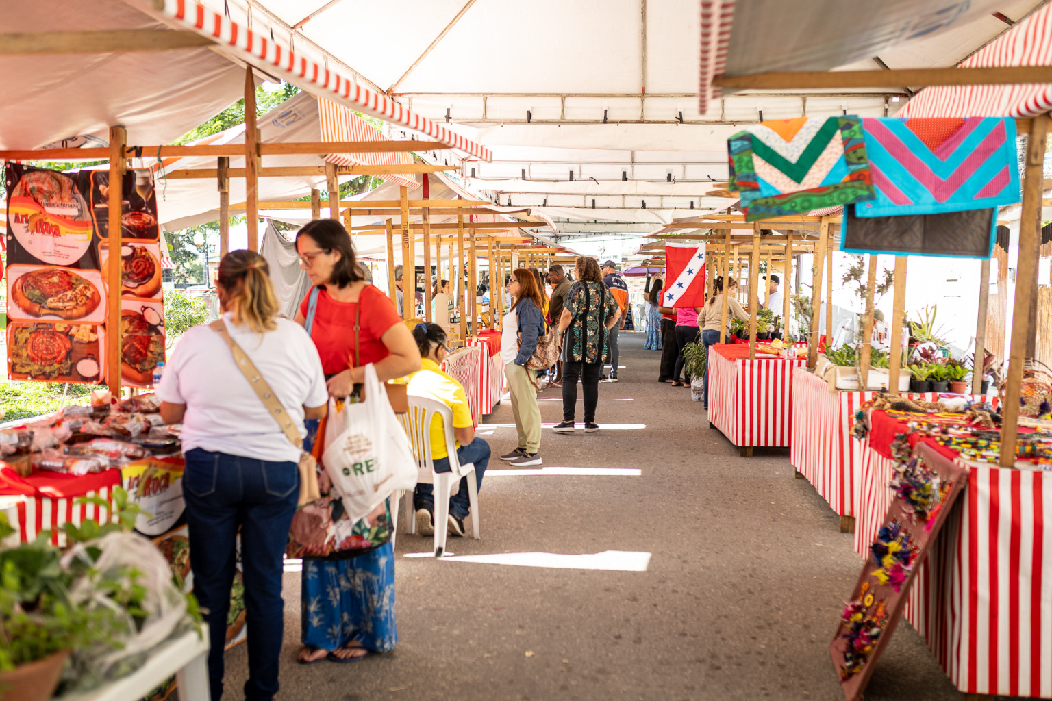 Feira em Maricá reúne produtos frescos, gastronomia e artesanato neste sábado